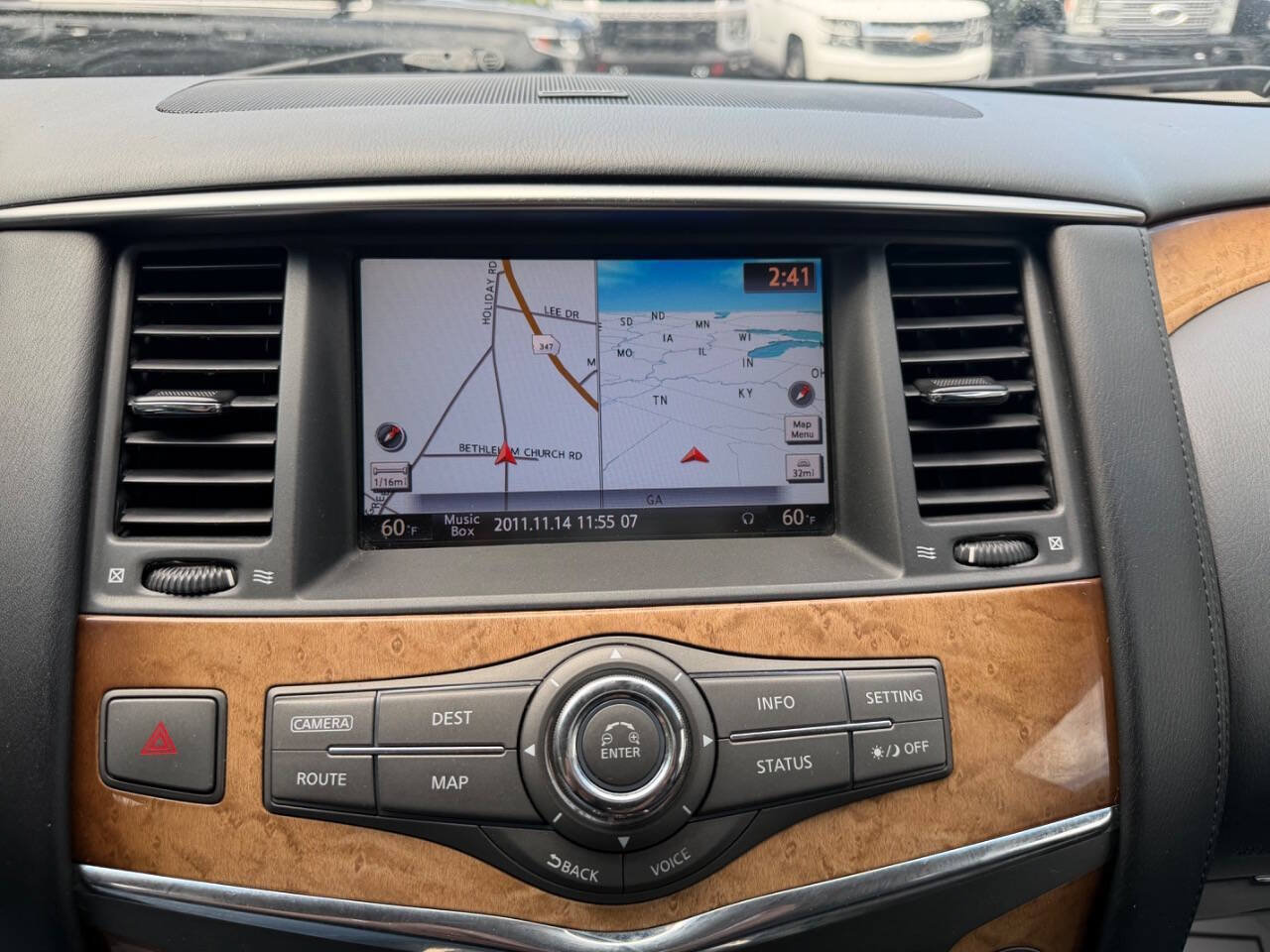 Used 2011 INFINITI QX56 4WD w/ Theater Pkg image 21