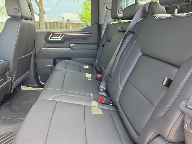 Used 2026 Chevrolet Silverado 1500 LT Trail Boss w/ Safety Package AWD/4WD image 11