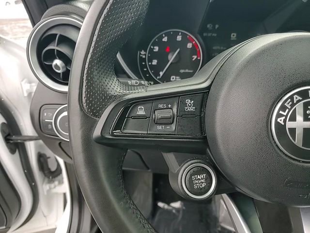 Used 2023 Alfa Romeo Giulia Ti image 19