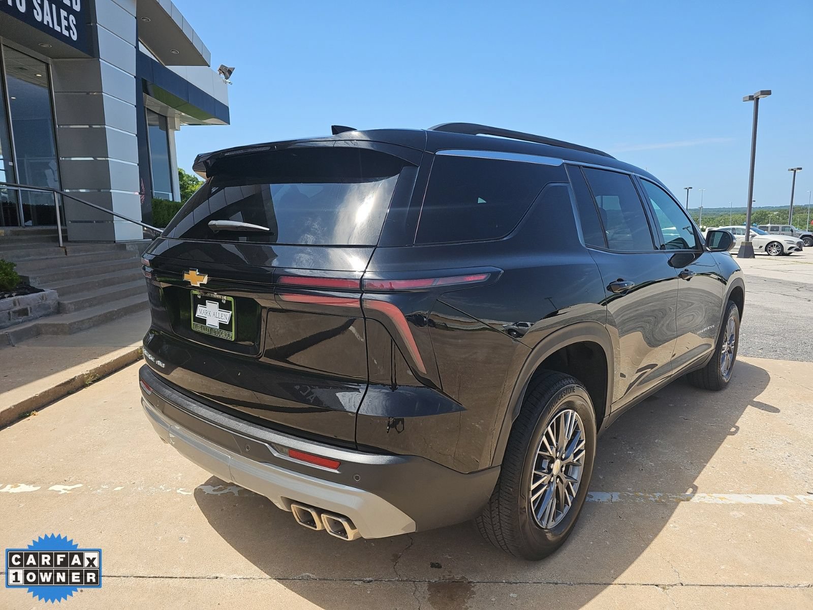 Used 2026 Chevrolet Traverse LT AWD/4WD image 4
