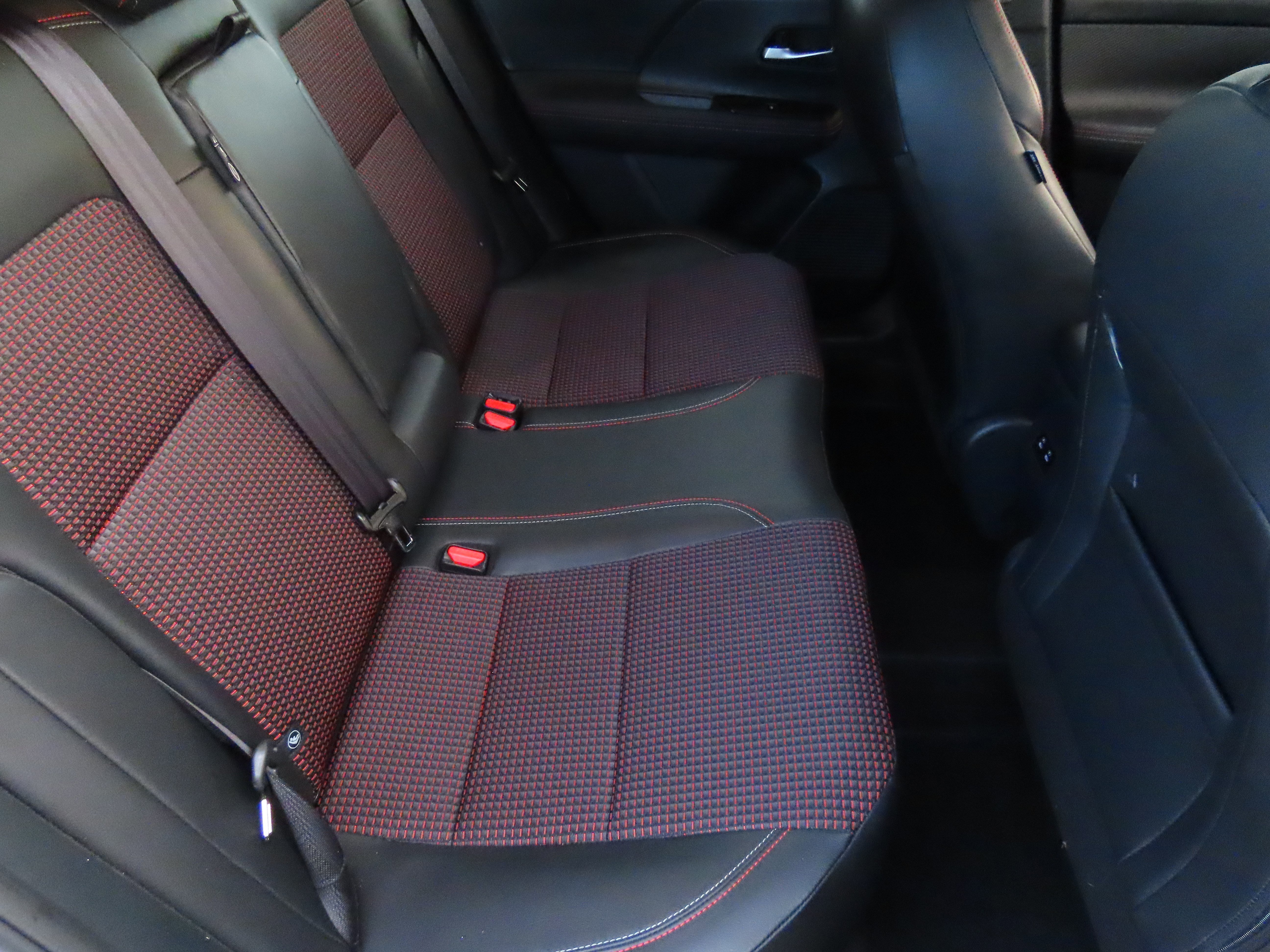 Used 2025 Nissan Kicks SR w/ SR Premium Package image 14