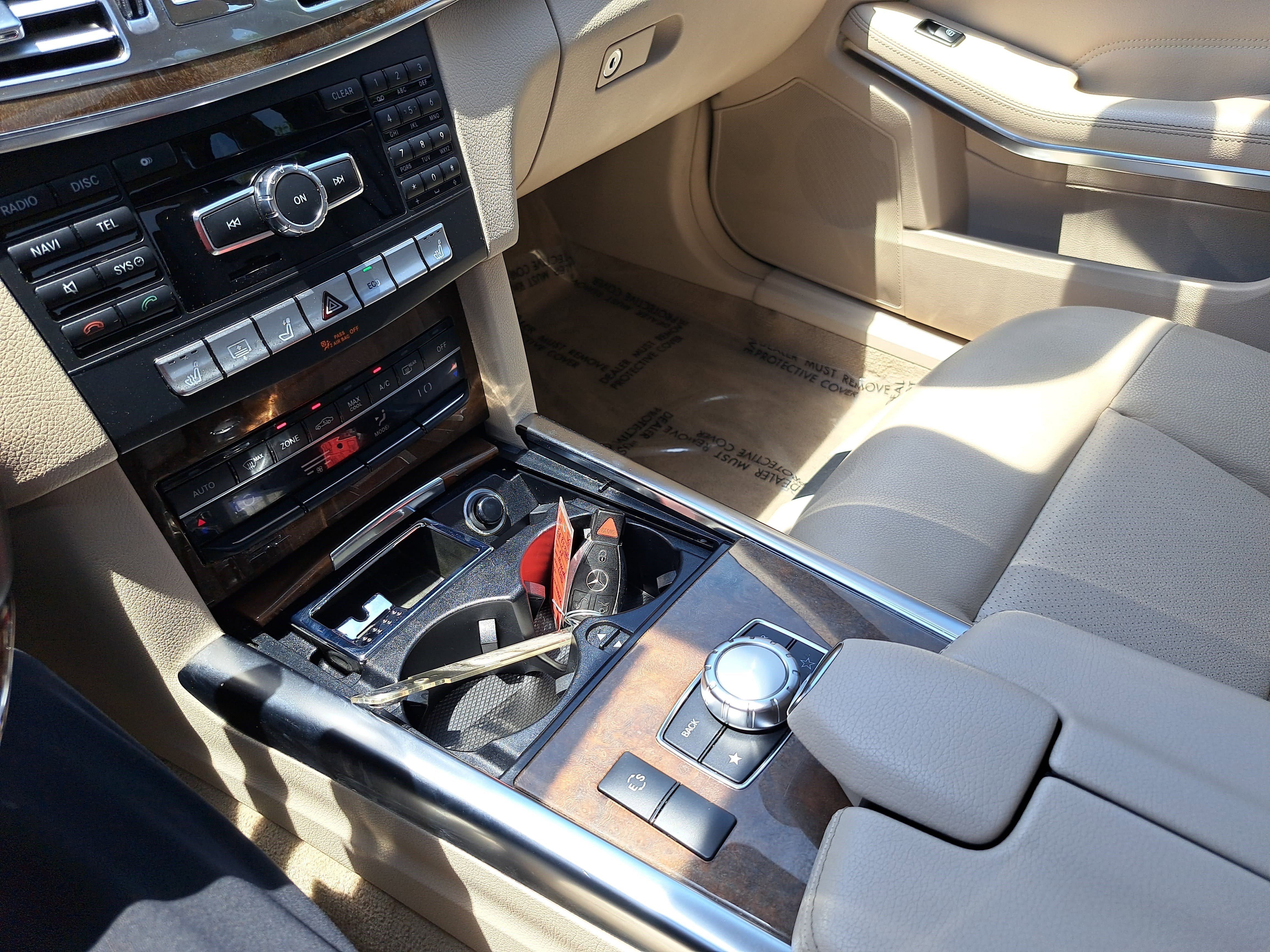 Used 2014 Mercedes-Benz E 350 4MATIC Sedan image 24