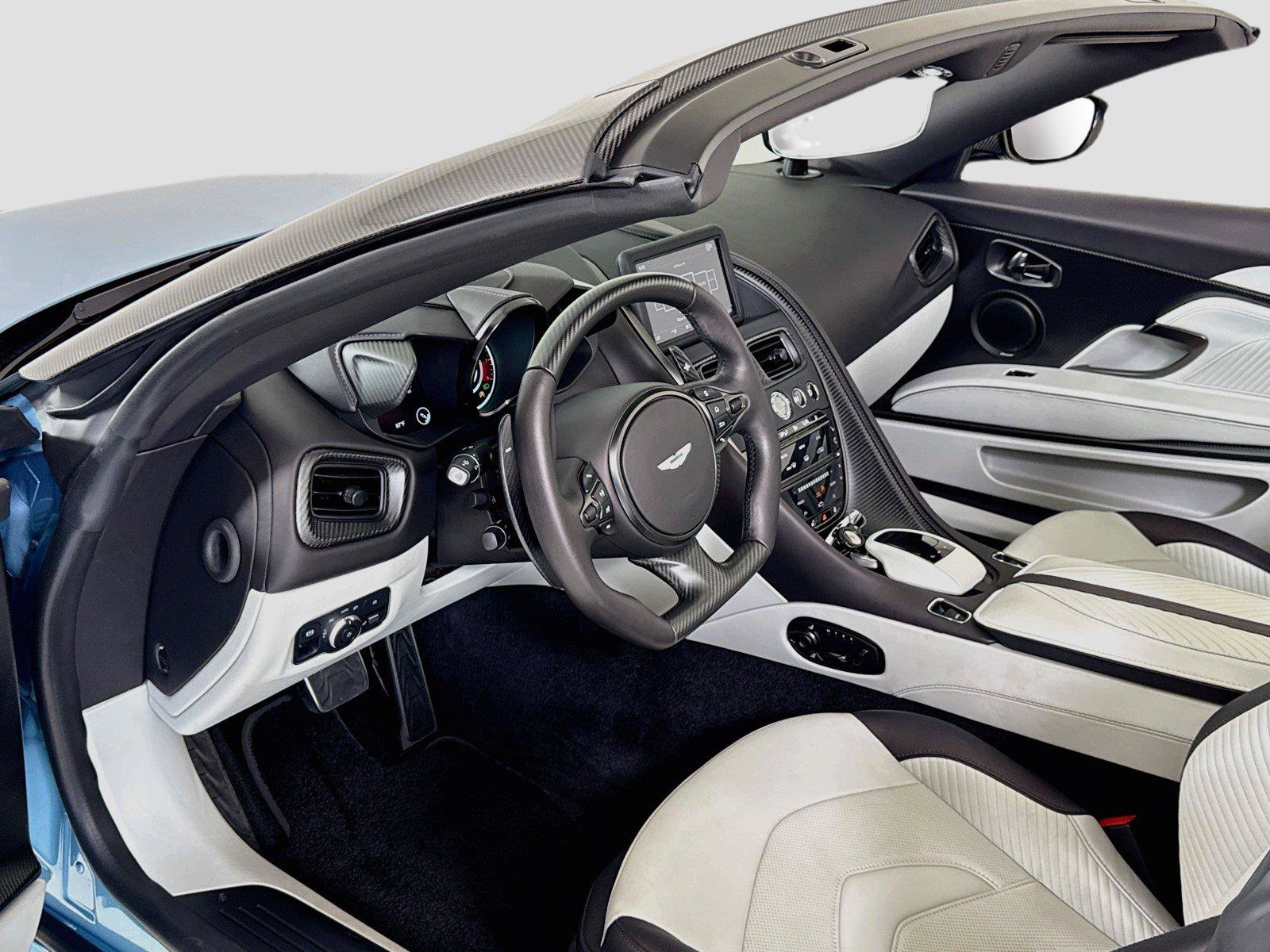 Used 2023 Aston Martin DBS Superleggera Volante RWD image 15