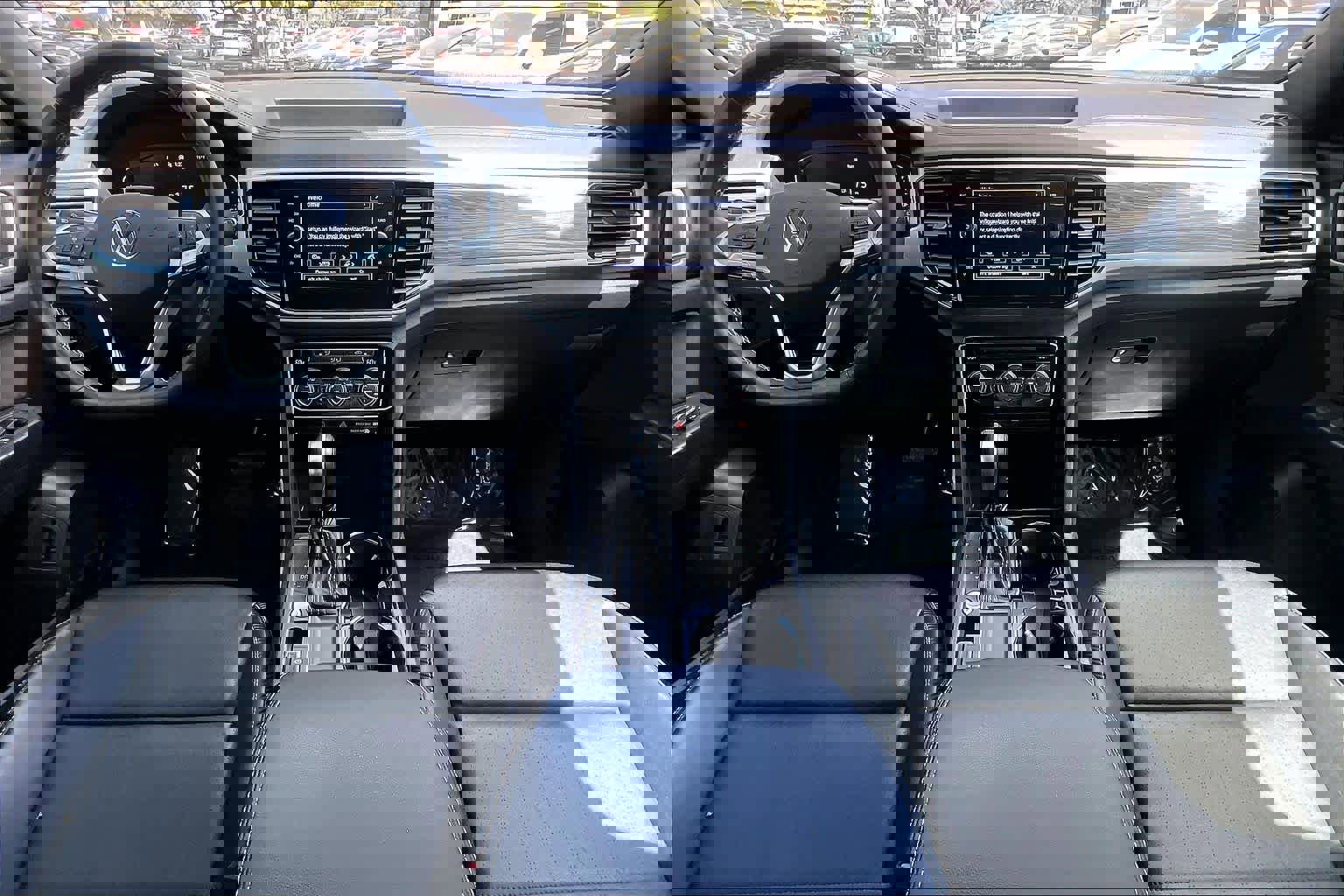 Certified 2023 Volkswagen Atlas Cross Sport SE w/ Black Wheel Package image 16