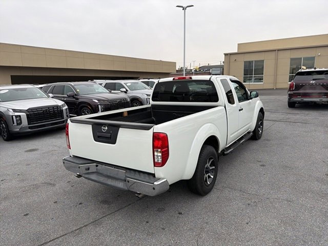 Used 2015 Nissan Frontier S image 10