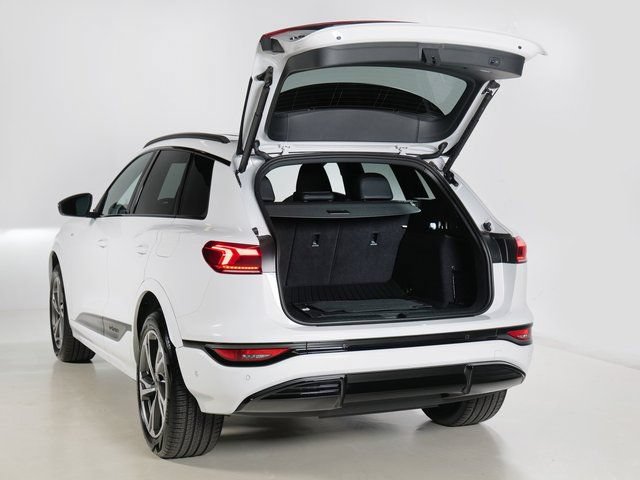 Certified 2027 Audi Q6 e-tron Premium Plus w/ Premium Plus AWD/4WD image 6