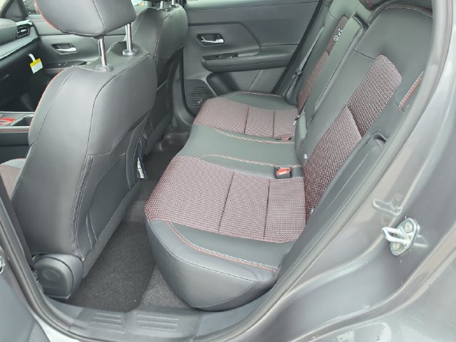 New 2026 Nissan Kicks SR w/ Cold Weather Package FWD image 16