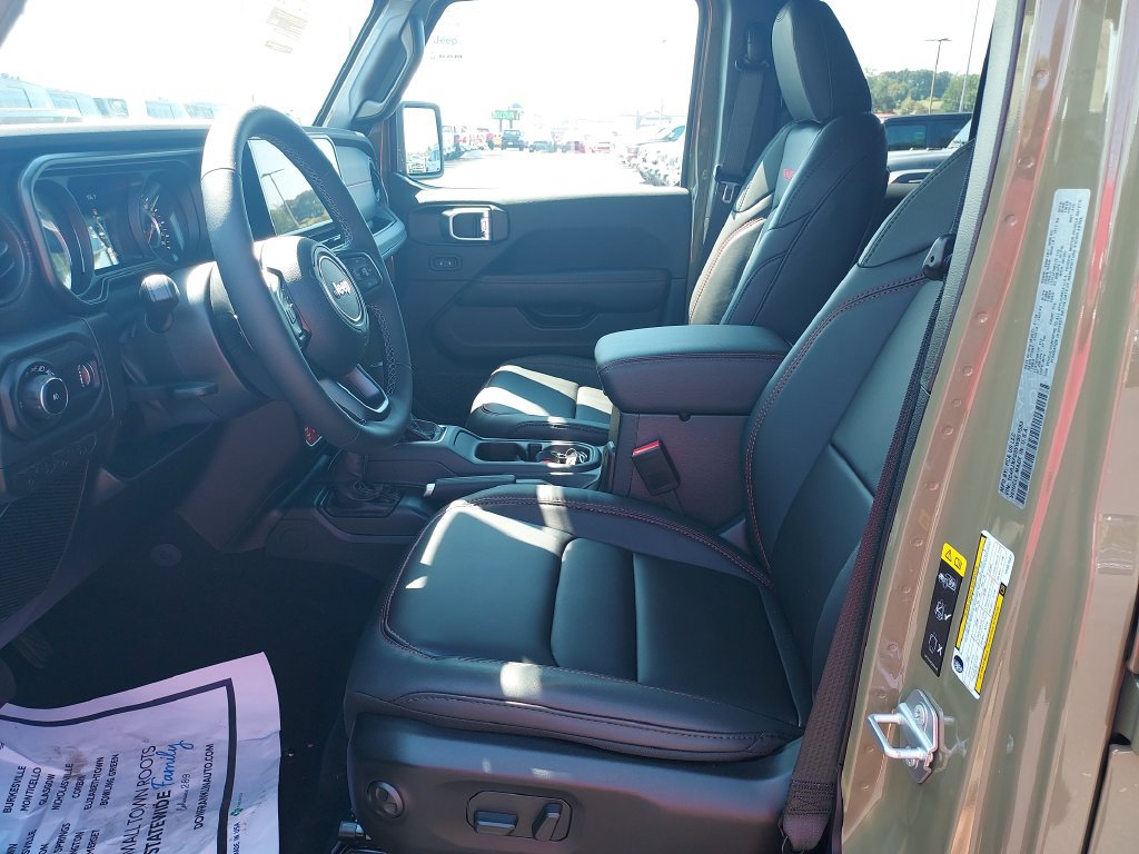 New 2027 Jeep Wrangler Unlimited Rubicon AWD/4WD image 13