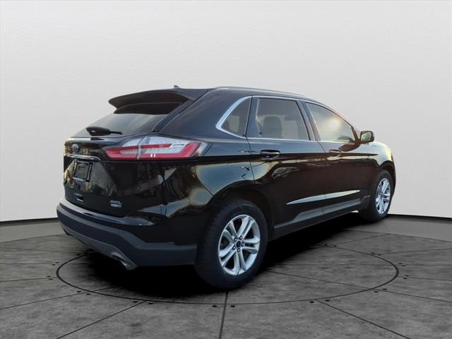 Used 2020 Ford Edge SEL w/ Convenience Package image 4