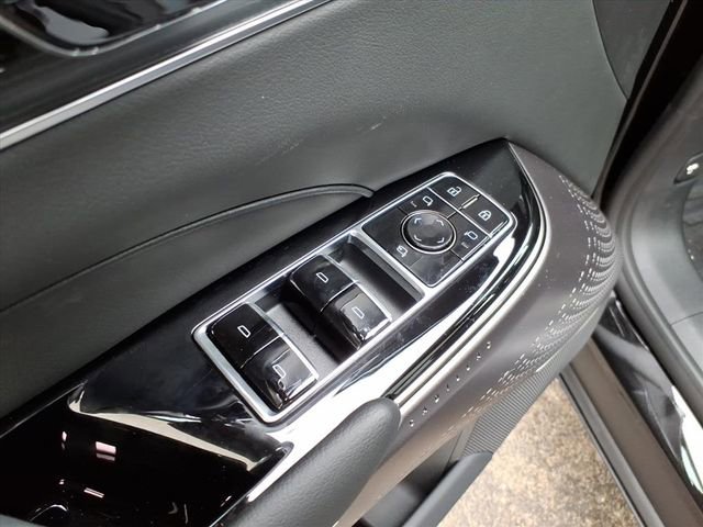 New 2026 Cadillac Lyriq Sport w/ LPO, Floor Liner Package AWD/4WD image 27