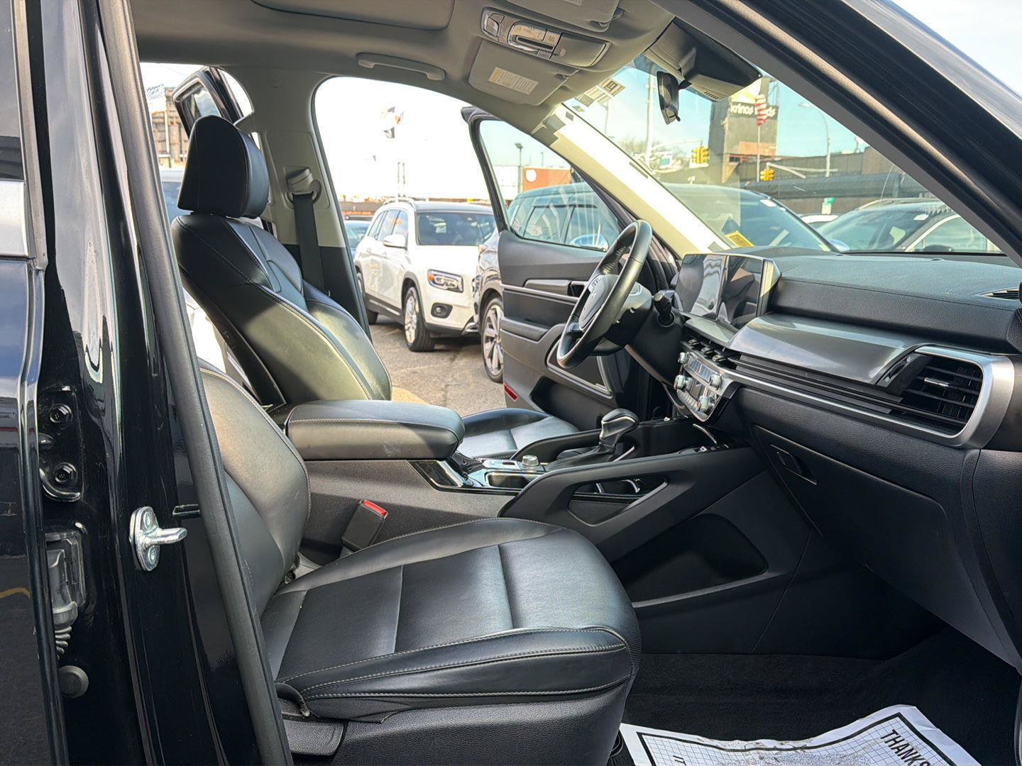 Used 2025 Kia Telluride S AWD/4WD image 26