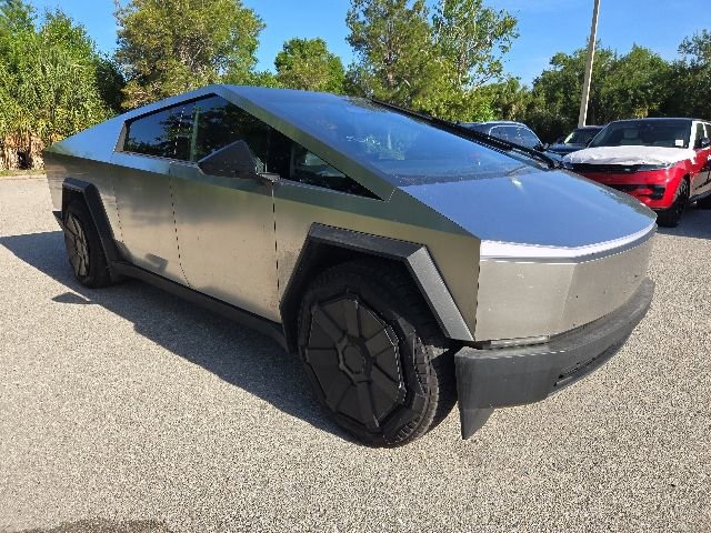 Used 2024 Tesla Cybertruck AWD Crew Cab image 7