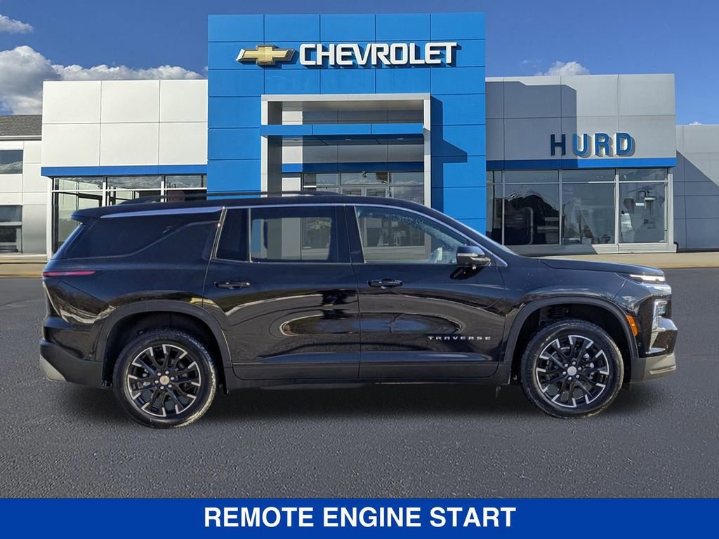 New 2025 Chevrolet Traverse LT w/ Enhanced Driving Package image 3
