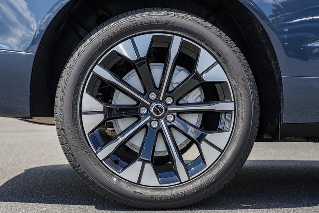 New 2026 Volvo XC60 B5 Ultra w/ Climate Package image 17