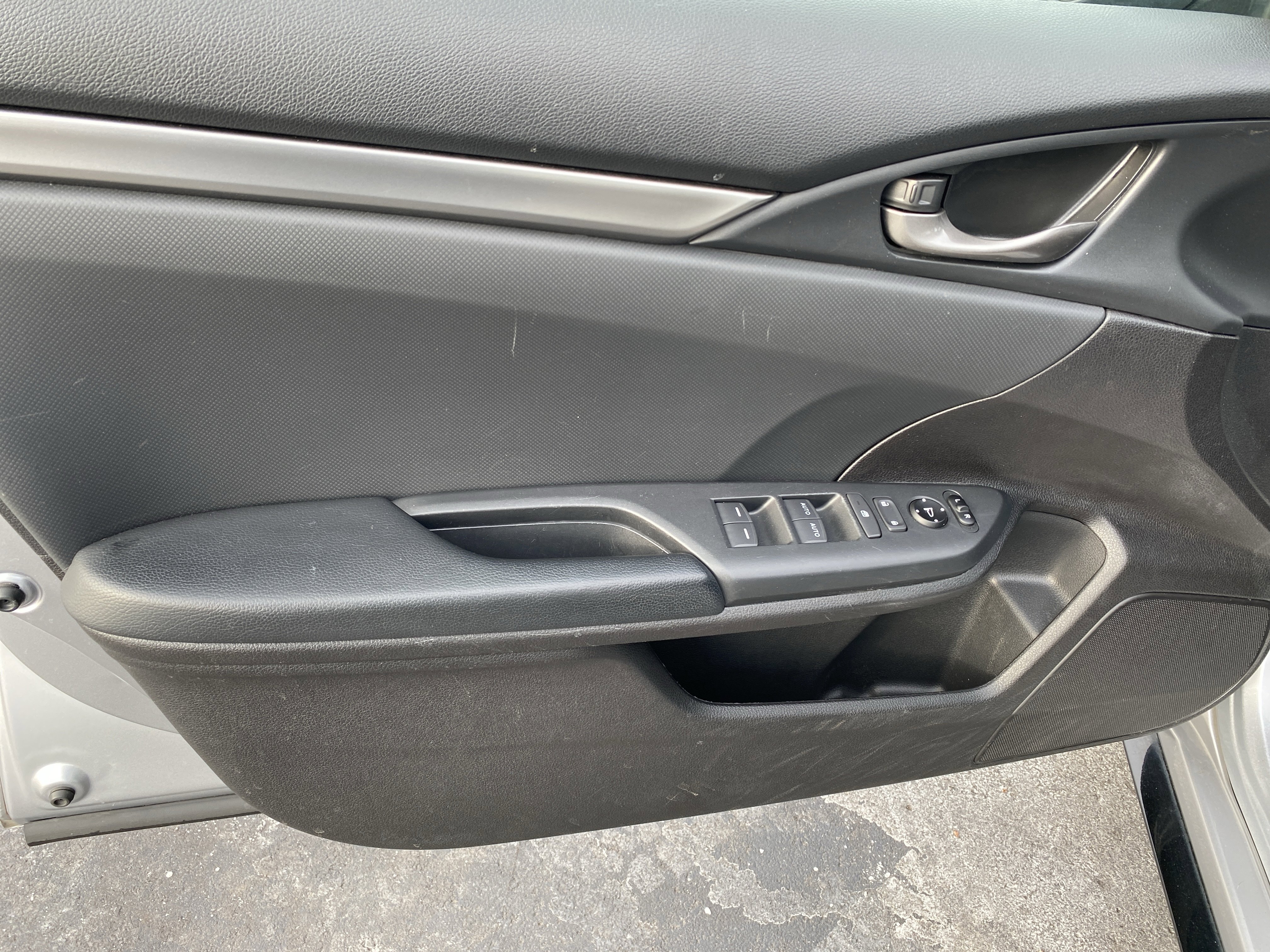 Used 2021 Honda Civic Sport image 9