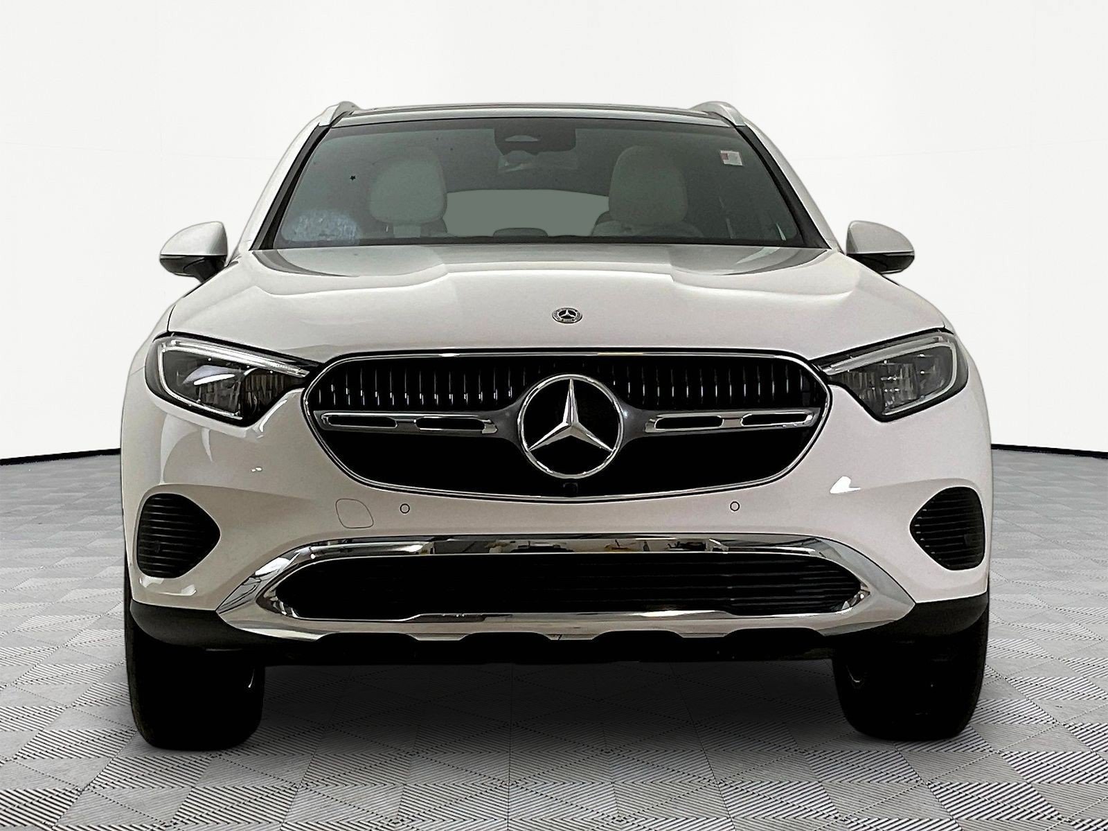 Certified 2023 Mercedes-Benz GLC 300 4MATIC image 2