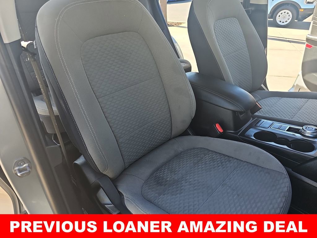 Used 2022 Ford Escape SE image 10