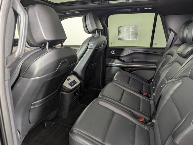 Used 2025 Lincoln Navigator Reserve w/ Jet Appearance Package AWD/4WD image 25