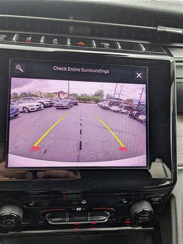 Used 2022 Jeep Grand Cherokee Limited image 23