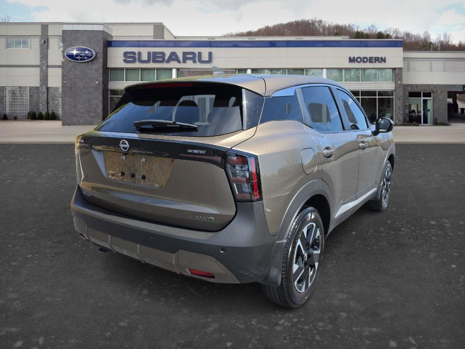 Used 2025 Nissan Kicks SV image 5