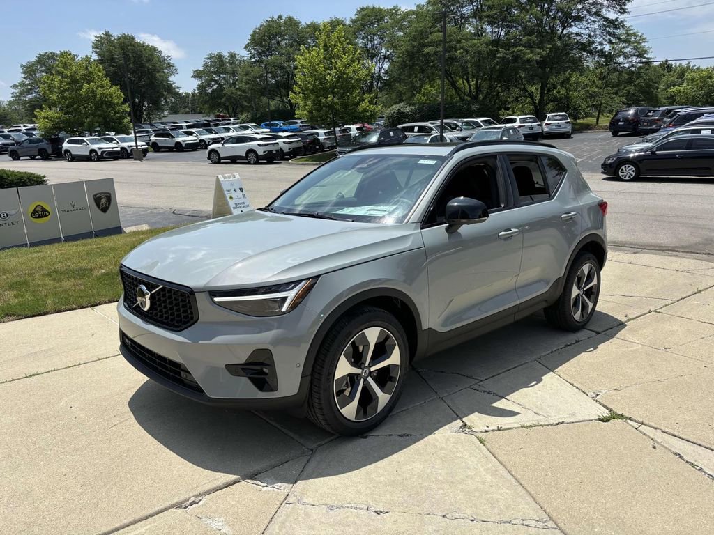 New 2026 Volvo XC40 B5 Plus w/ Protection Package Premier image 3