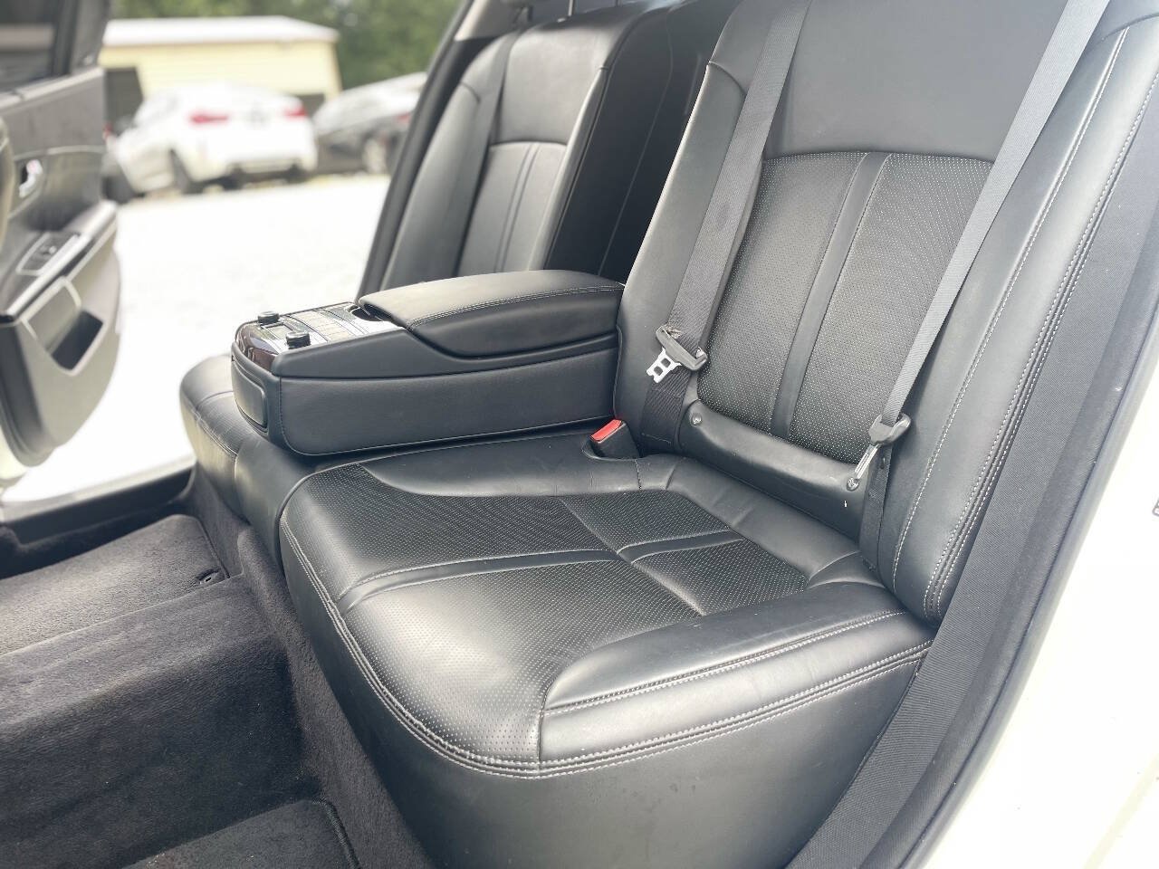 Used 2016 Kia K900 Luxury RWD image 25