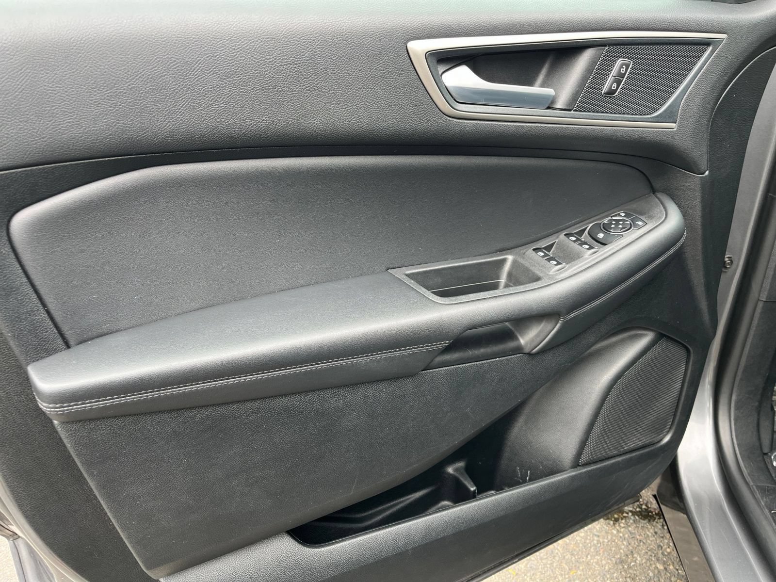 Used 2024 Ford Edge SEL AWD/4WD image 18