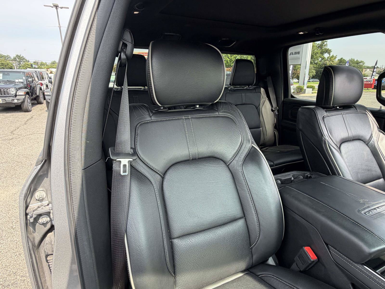 Used 2023 RAM 1500 Limited w/ Night Edition AWD/4WD image 33