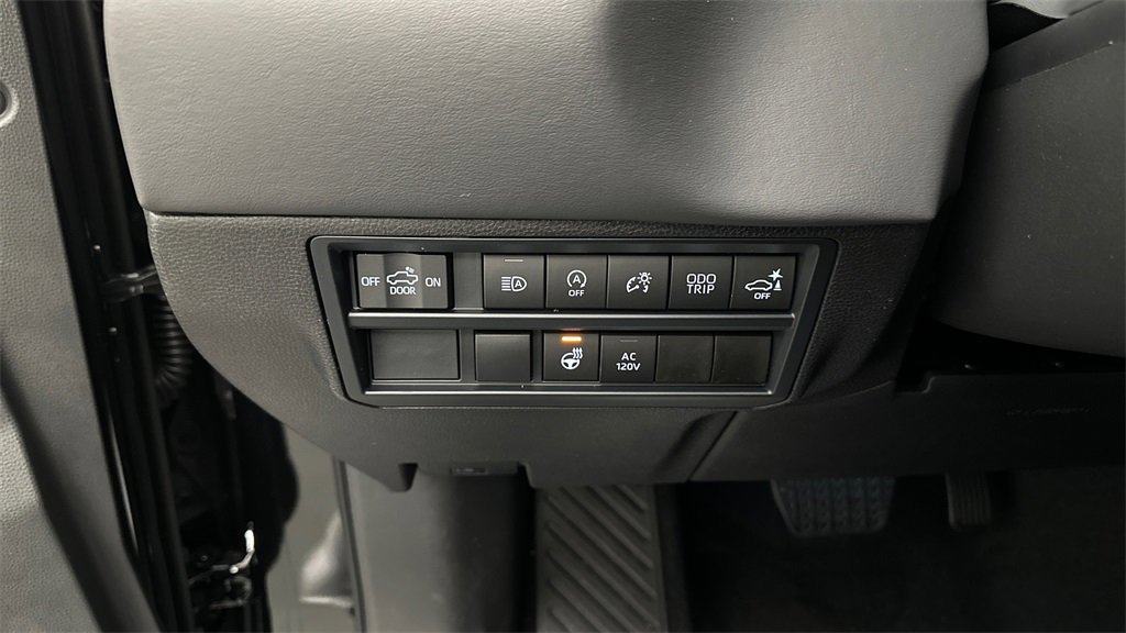 New 2025 Toyota Tundra Platinum image 27
