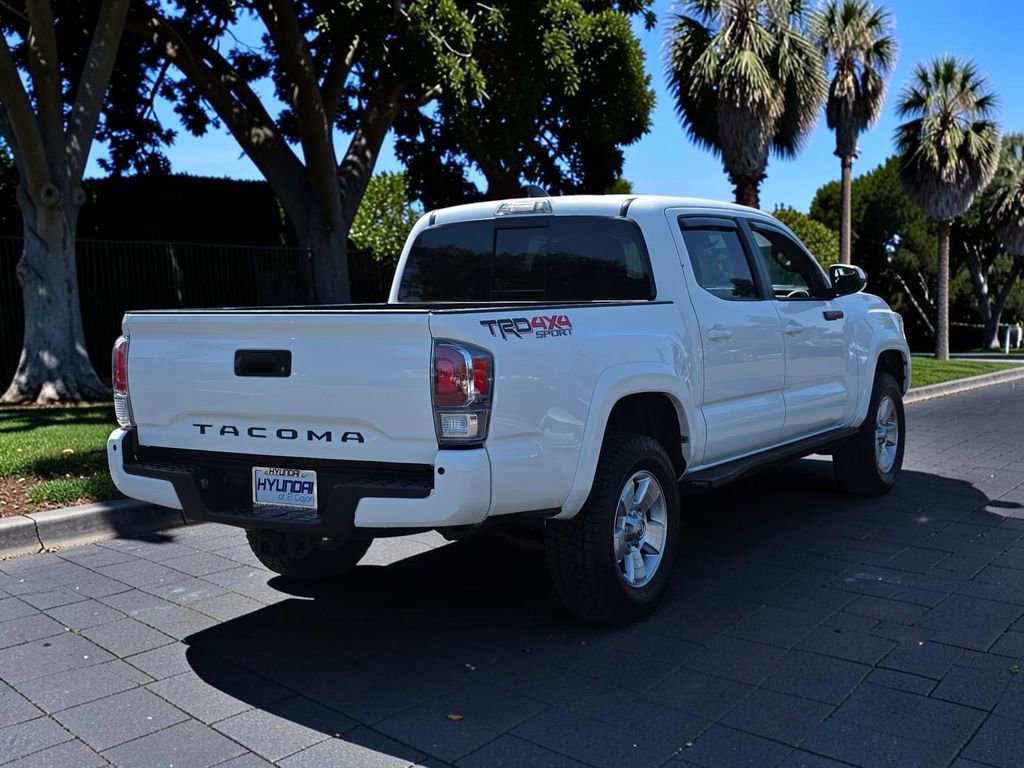 Used 2020 Toyota Tacoma TRD Sport w/ Technology Package AWD/4WD image 5