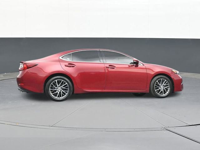 Used 2017 Lexus ES 350 w/ Luxury Package image 48