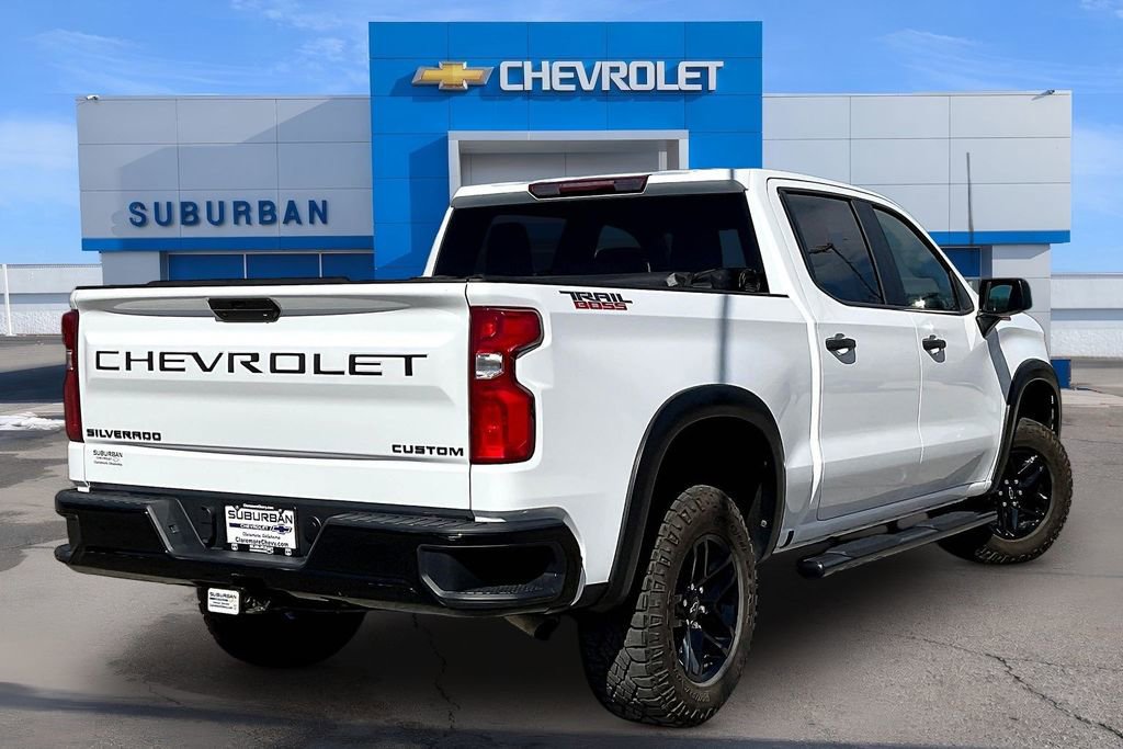 Used 2022 Chevrolet Silverado 1500 Custom Trail Boss w/ LPO, Dark Essentials Package image 2