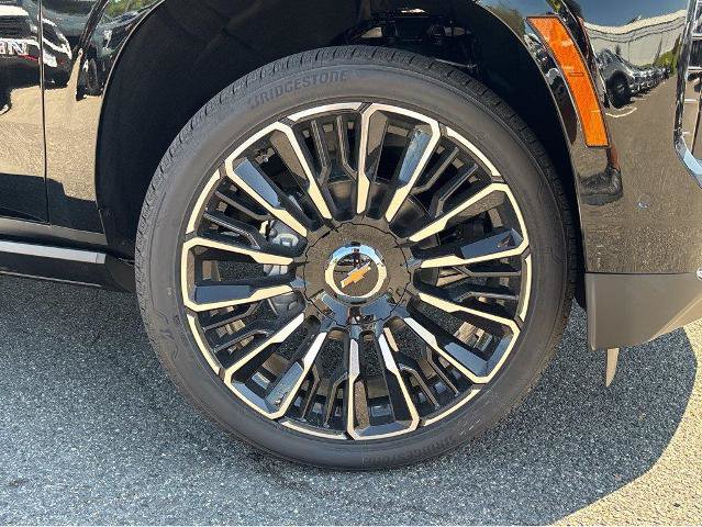 New 2026 Chevrolet Suburban High Country AWD/4WD image 4