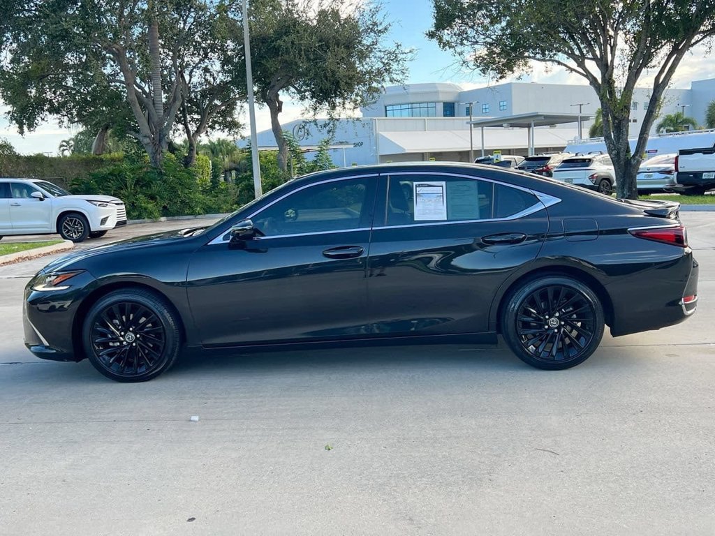 Certified 2024 Lexus ES 300h Ultra Luxury w/ Accessory Package (Z2) FWD image 4