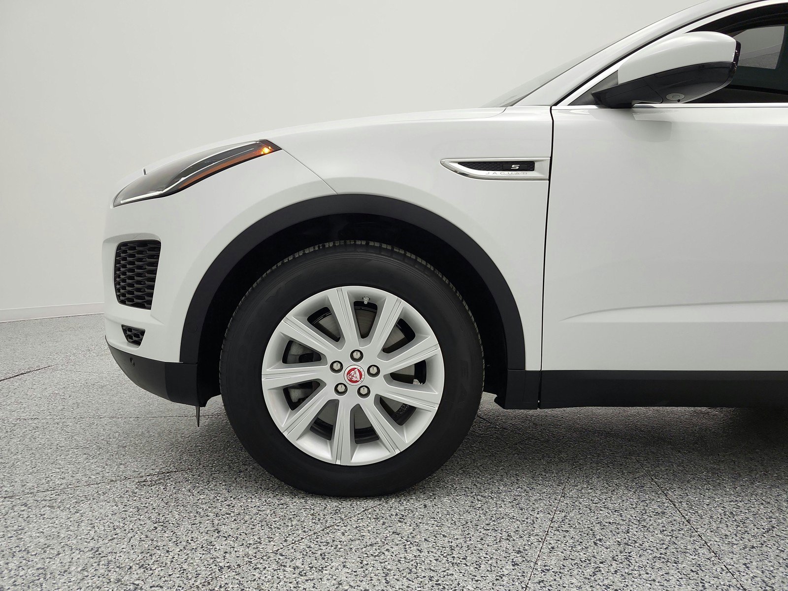 Used 2018 Jaguar E-PACE S AWD/4WD image 17