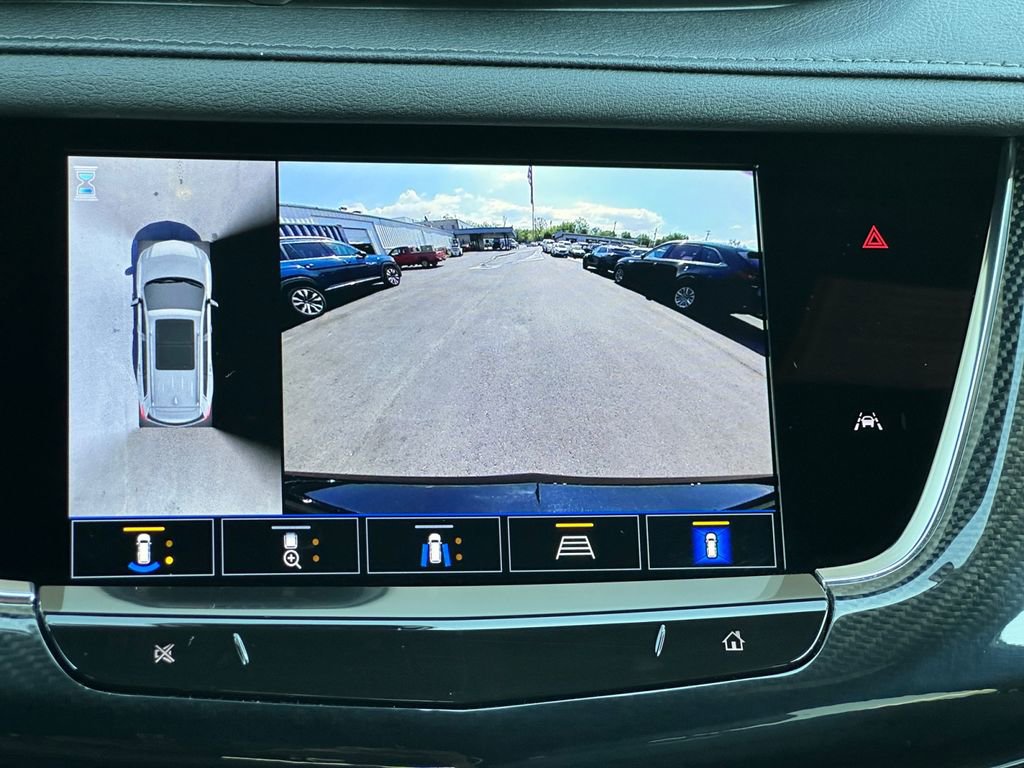 Used 2025 Cadillac XT6 Sport w/ Technology Package AWD/4WD image 17
