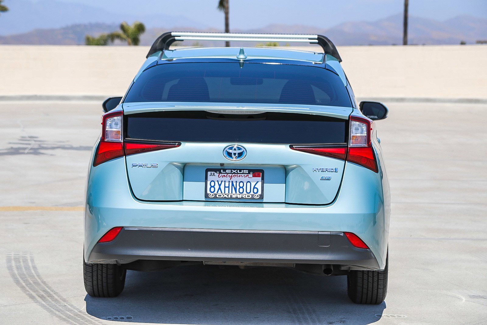 Used 2021 Toyota Prius L Eco FWD image 6