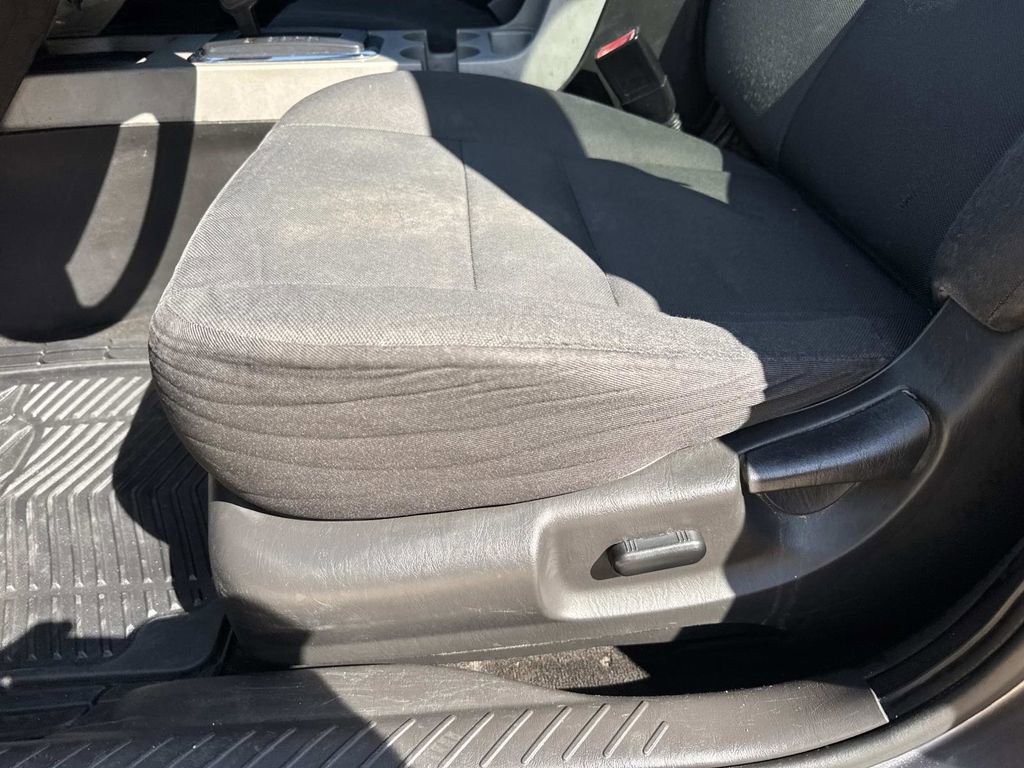 Used 2011 Ford Escape XLT image 18