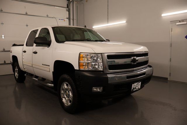 Used 2009 Chevrolet Silverado 1500 LT w/ Power Pack Plus AWD/4WD image 1