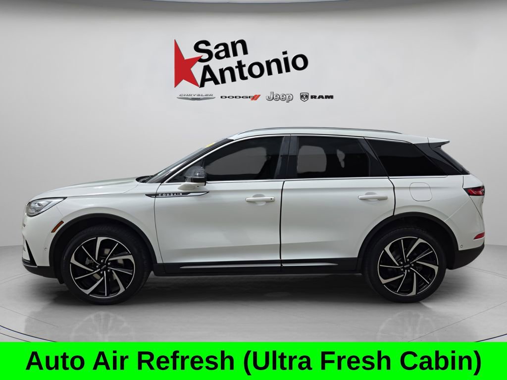 Used 2023 Lincoln Corsair Reserve w/ Equipment Group 202A AWD/4WD image 5
