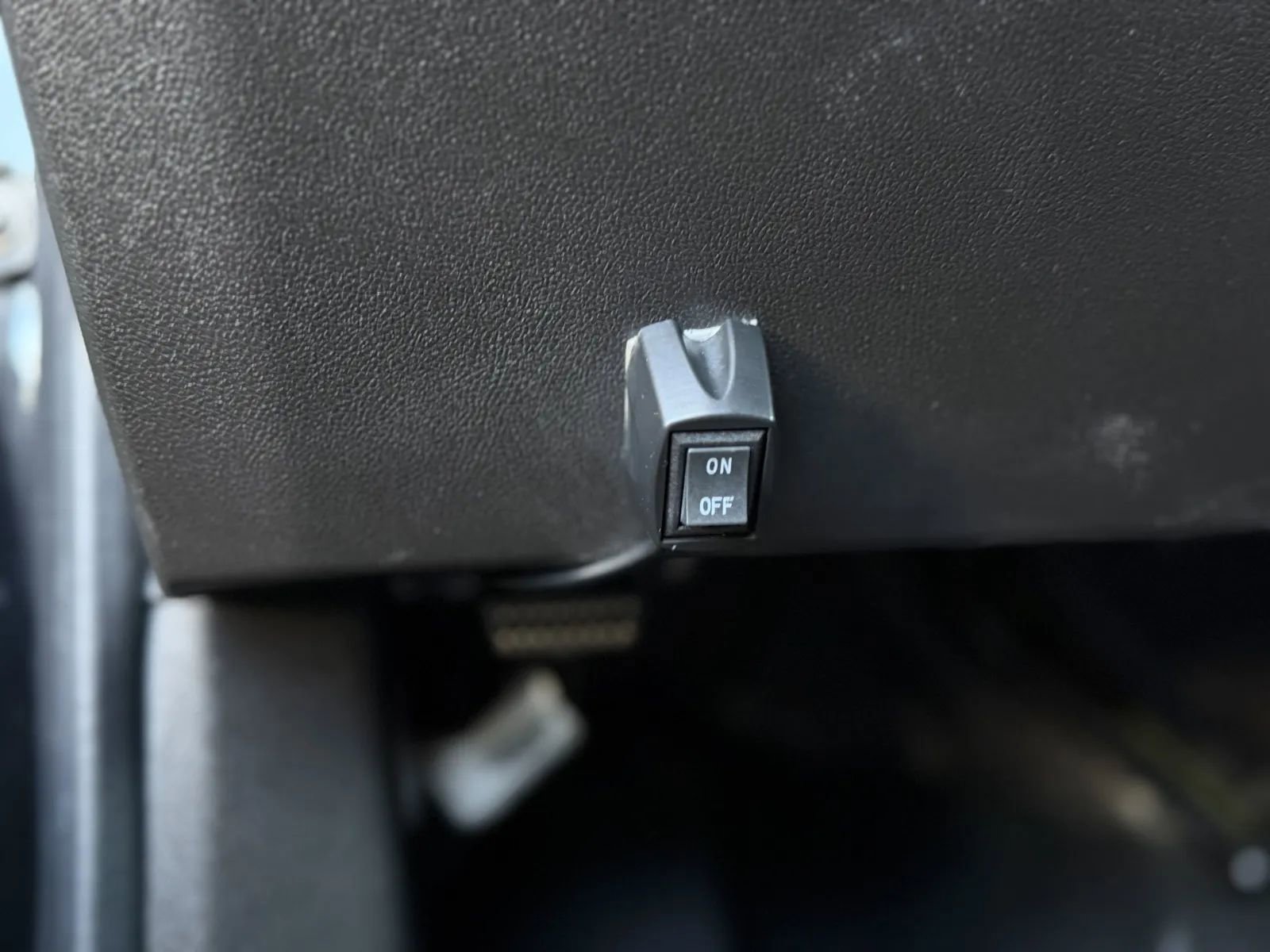 Used 2025 Chevrolet Colorado ZR2 w/ Technology Package image 25