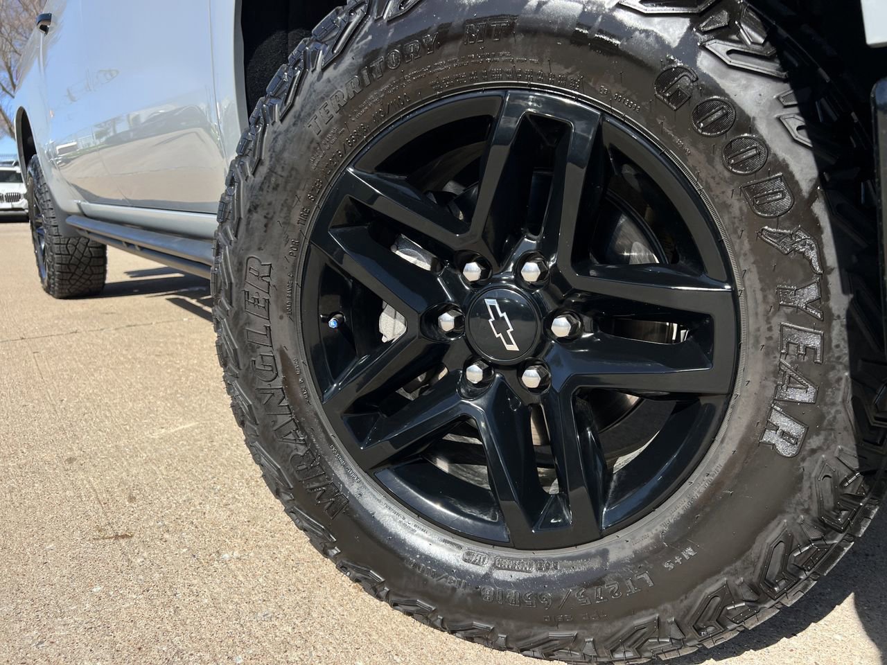 Used 2024 Chevrolet Silverado 1500 LT Trail Boss w/ Convenience Package II image 10