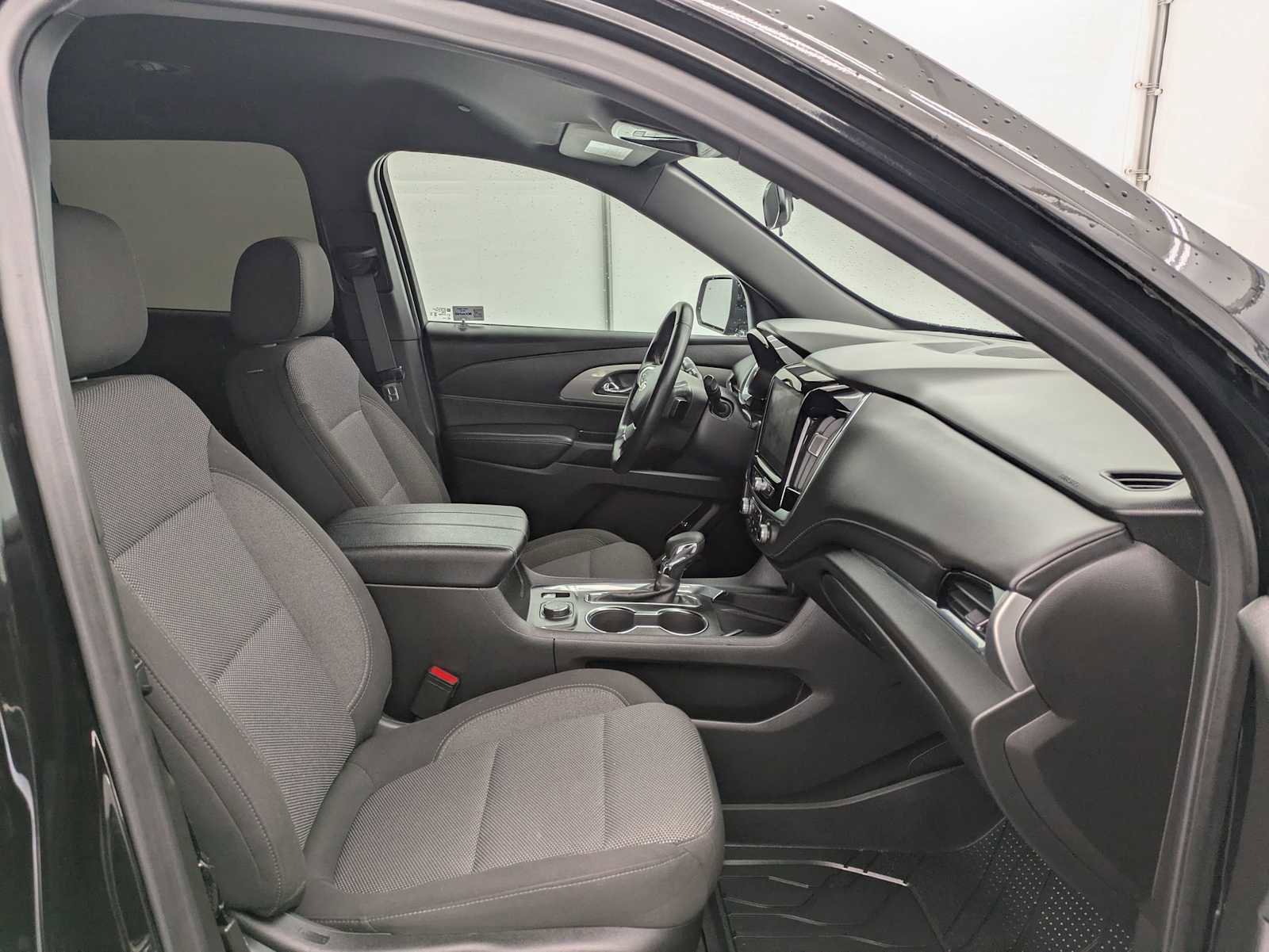 Used 2024 Chevrolet Traverse LT w/ LPO, Floor Liner Package AWD/4WD image 23