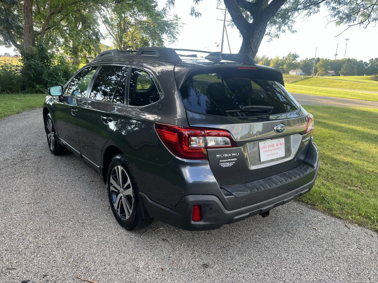 Used 2019 Subaru Outback 3.6R Limited image 3