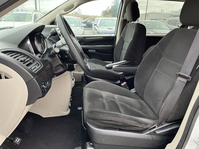 Used 2017 Dodge Grand Caravan SE image 15