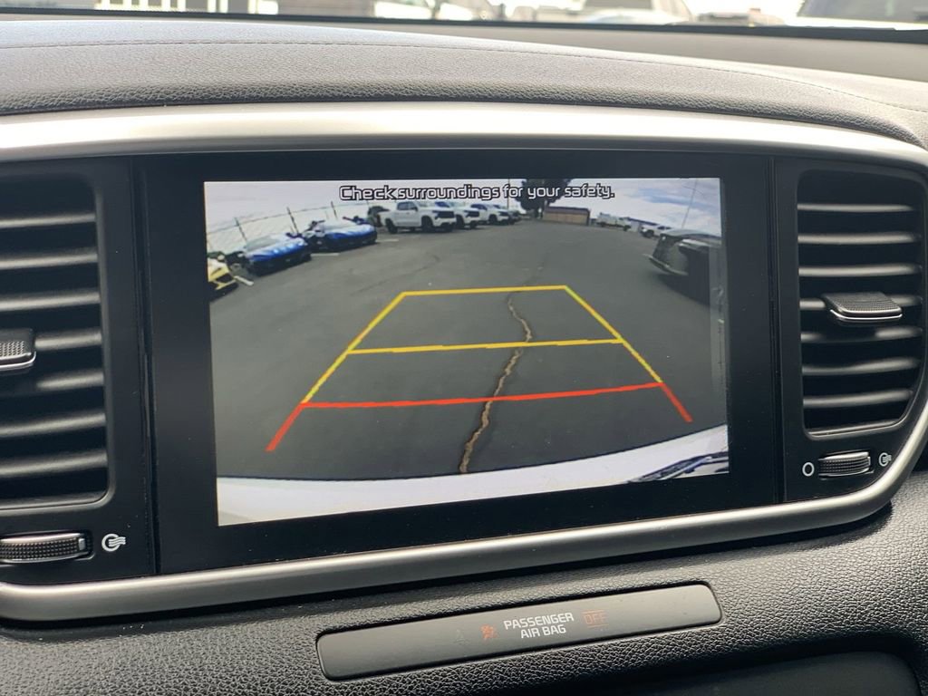 Used 2020 Kia Sportage LX image 12