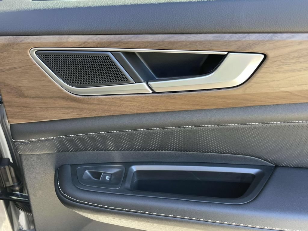 New 2026 Volkswagen Atlas SE FWD image 11