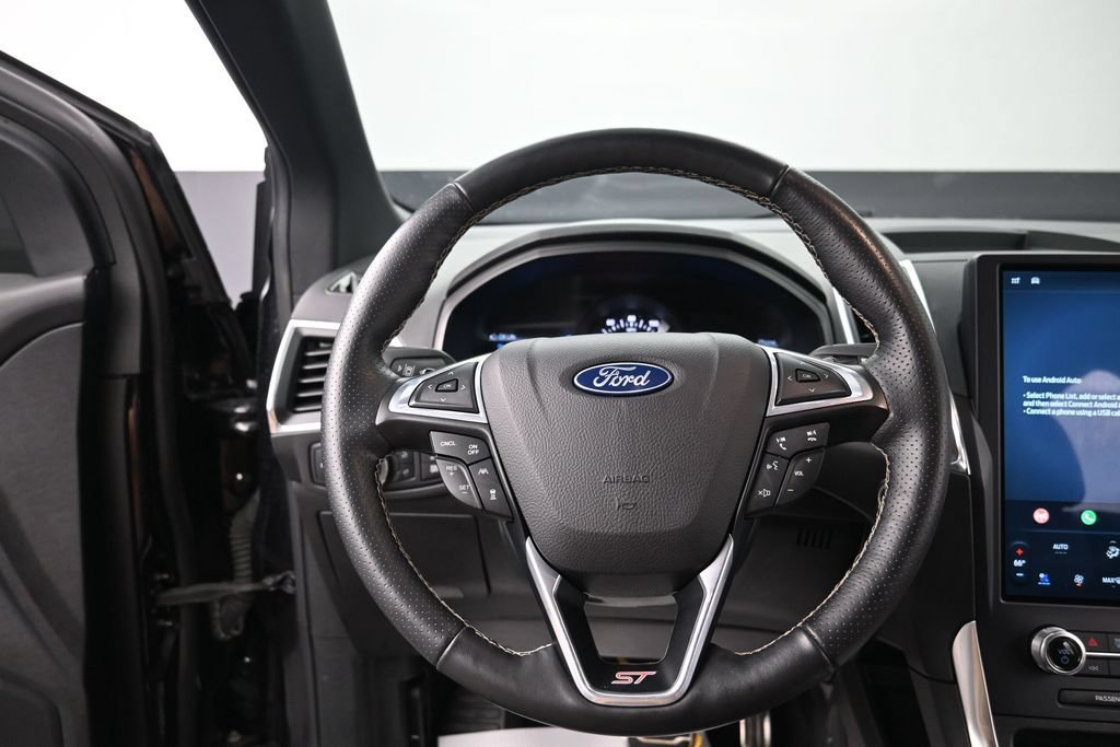 Used 2022 Ford Edge ST w/ Equipment Group 401A AWD/4WD image 12