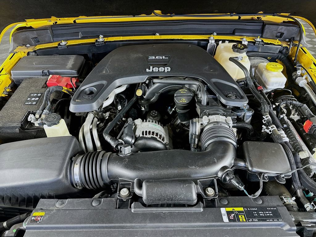 Used 2020 Jeep Wrangler Sport AWD/4WD image 32