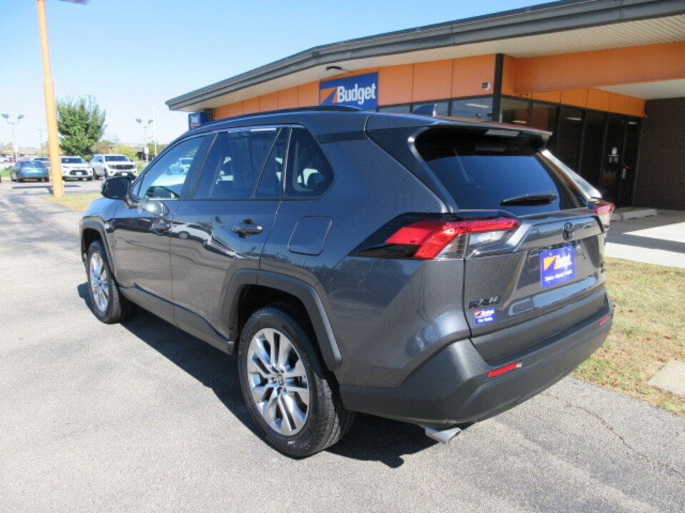 Used 2025 Toyota RAV4 XLE Premium image 8